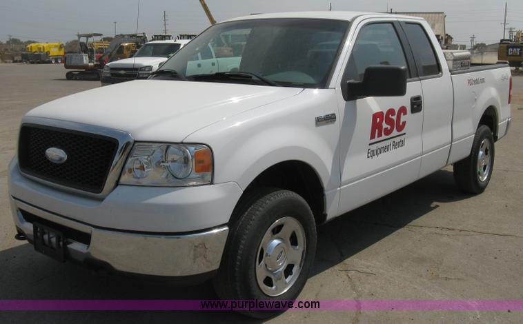image for item B8064 2007 Ford F150 XLT SuperCab pickup truck