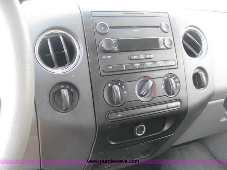 image for item B8064 2007 Ford F150 XLT SuperCab pickup truck