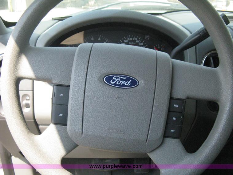image for item B8064 2007 Ford F150 XLT SuperCab pickup truck