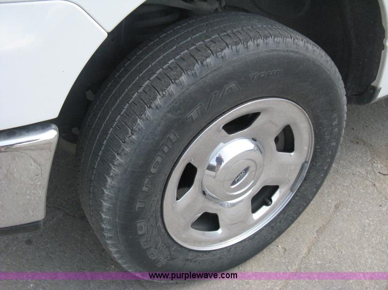 image for item B8064 2007 Ford F150 XLT SuperCab pickup truck