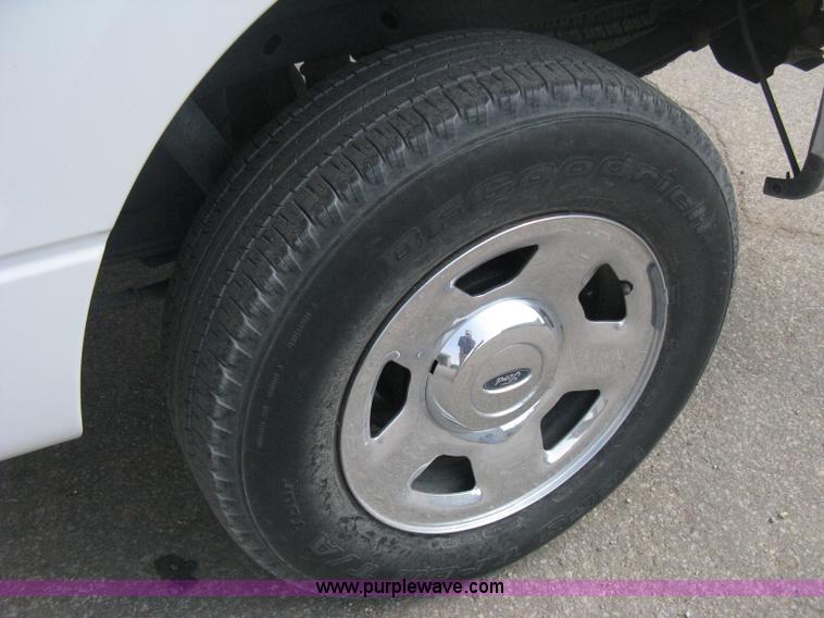 image for item B8064 2007 Ford F150 XLT SuperCab pickup truck