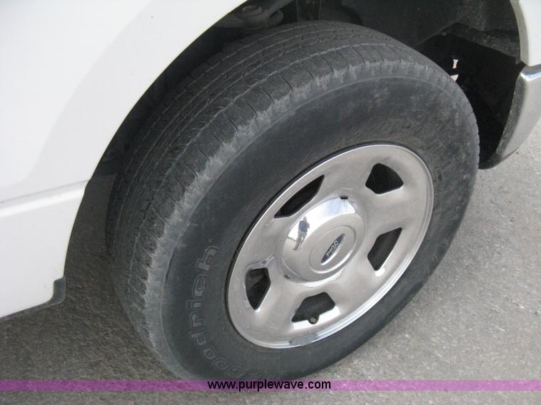 image for item B8064 2007 Ford F150 XLT SuperCab pickup truck