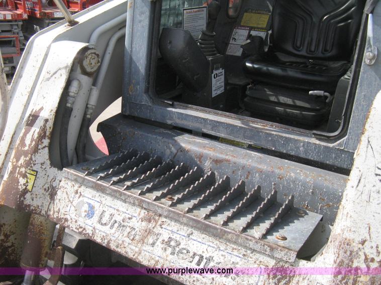 image for item B8116 2006 Takeuchi TL150C track skid steer