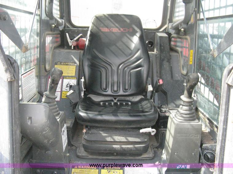 image for item B8116 2006 Takeuchi TL150C track skid steer