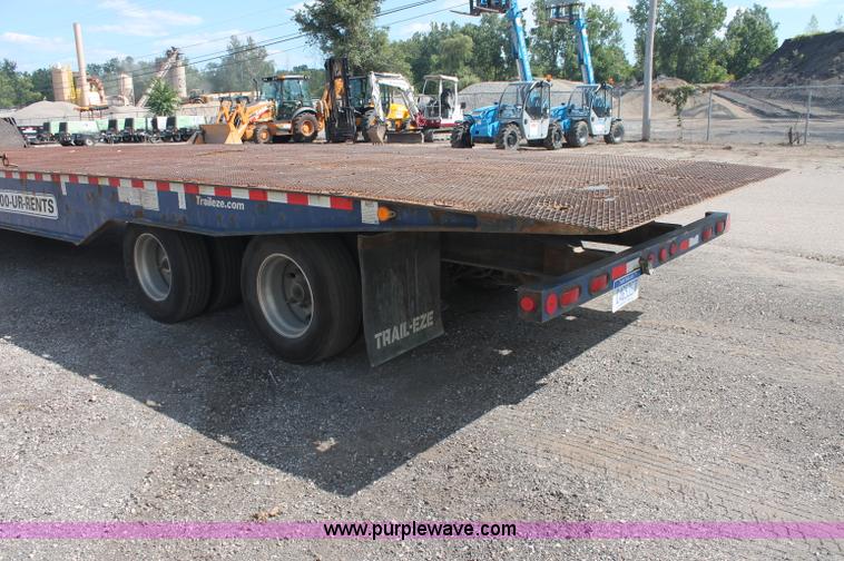 image for item C2783 2007 Trail-Eze TE701 48' heavy duty slide axle trailer