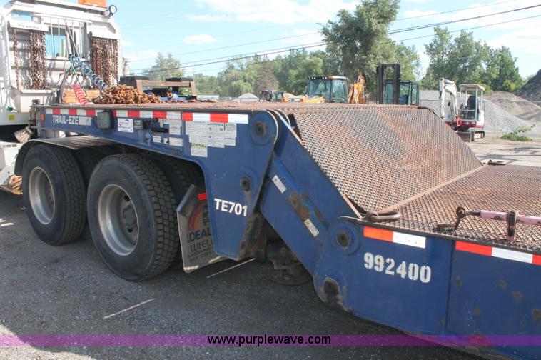 image for item C2783 2007 Trail-Eze TE701 48' heavy duty slide axle trailer
