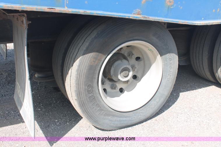 image for item C2783 2007 Trail-Eze TE701 48' heavy duty slide axle trailer