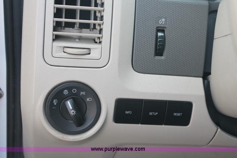 image for item C2785 2009 Ford Escape XLT SUV