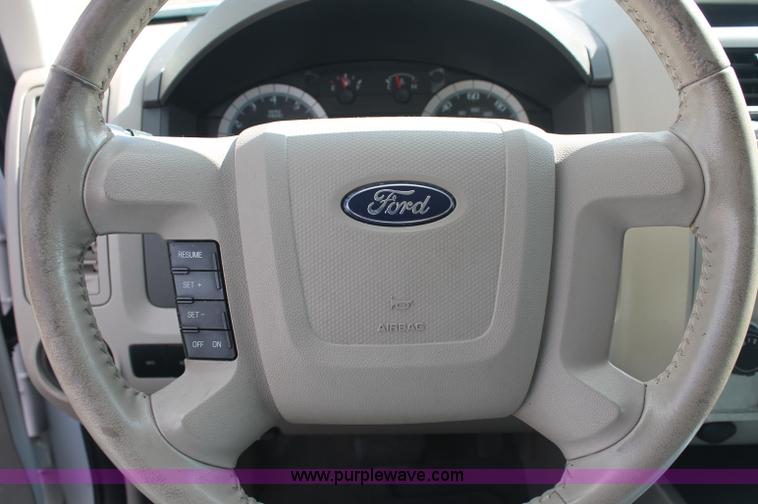 image for item C2785 2009 Ford Escape XLT SUV