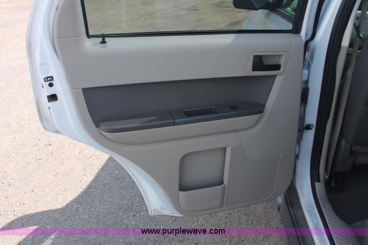 image for item C2785 2009 Ford Escape XLT SUV