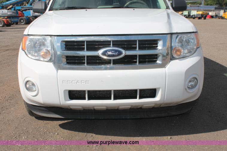 image for item C2785 2009 Ford Escape XLT SUV