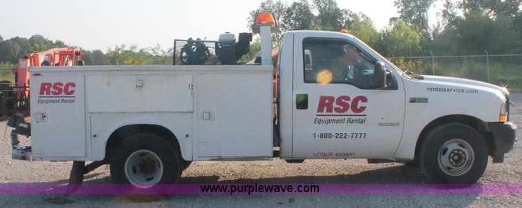 image for item C2788 2004 Ford F350 XL Super Duty service truck