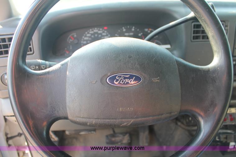 image for item C2788 2004 Ford F350 XL Super Duty service truck