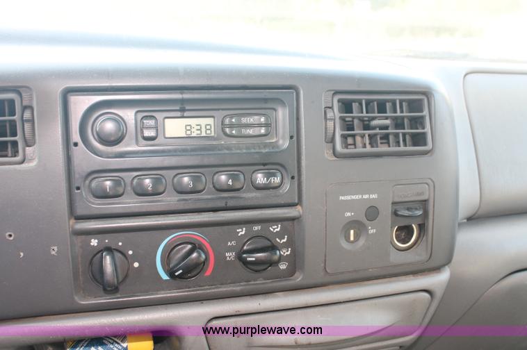 image for item C2788 2004 Ford F350 XL Super Duty service truck