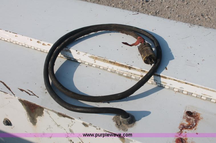 image for item C2788 2004 Ford F350 XL Super Duty service truck