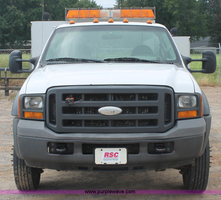 image for item C2790 2005 Ford F550 XL Super Duty service truck