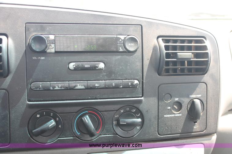 image for item C2790 2005 Ford F550 XL Super Duty service truck