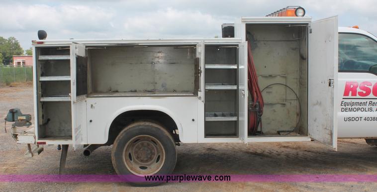 image for item C2790 2005 Ford F550 XL Super Duty service truck