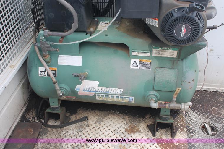 image for item C2790 2005 Ford F550 XL Super Duty service truck