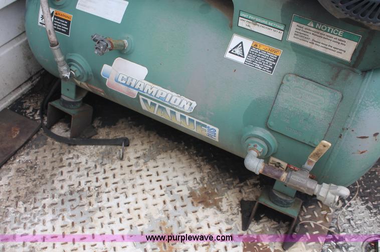 image for item C2790 2005 Ford F550 XL Super Duty service truck