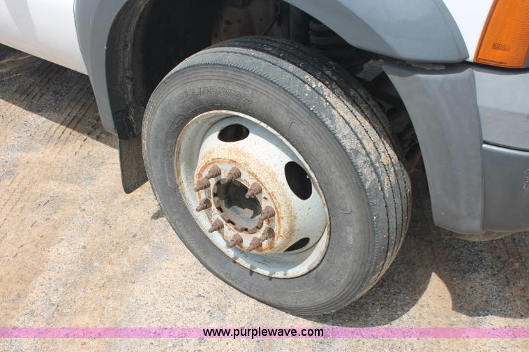 image for item C2790 2005 Ford F550 XL Super Duty service truck