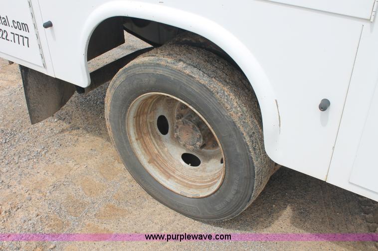 image for item C2790 2005 Ford F550 XL Super Duty service truck