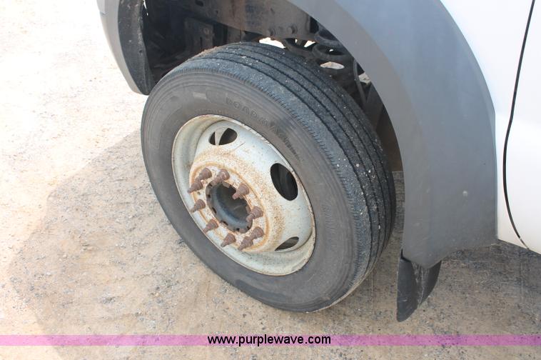 image for item C2790 2005 Ford F550 XL Super Duty service truck