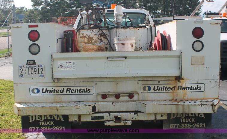 image for item C2791 2006 Ford F550 XL Super Duty service truck