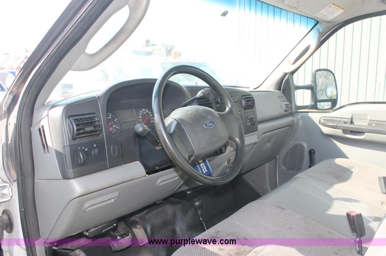 image for item C2791 2006 Ford F550 XL Super Duty service truck