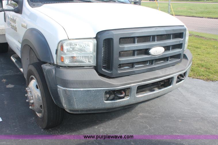 image for item C2791 2006 Ford F550 XL Super Duty service truck