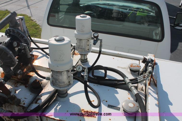 image for item C2791 2006 Ford F550 XL Super Duty service truck