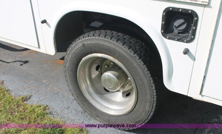 image for item C2791 2006 Ford F550 XL Super Duty service truck