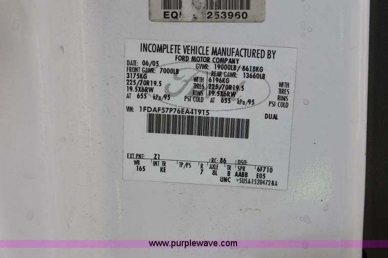 image for item C2791 2006 Ford F550 XL Super Duty service truck