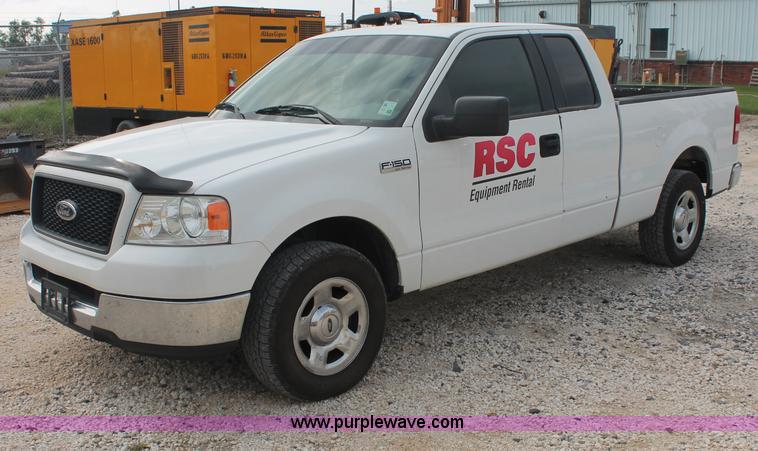 image for item C2792 2005 Ford F150 XLT SuperCab pickup truck