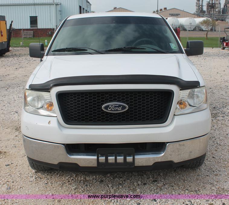 image for item C2792 2005 Ford F150 XLT SuperCab pickup truck