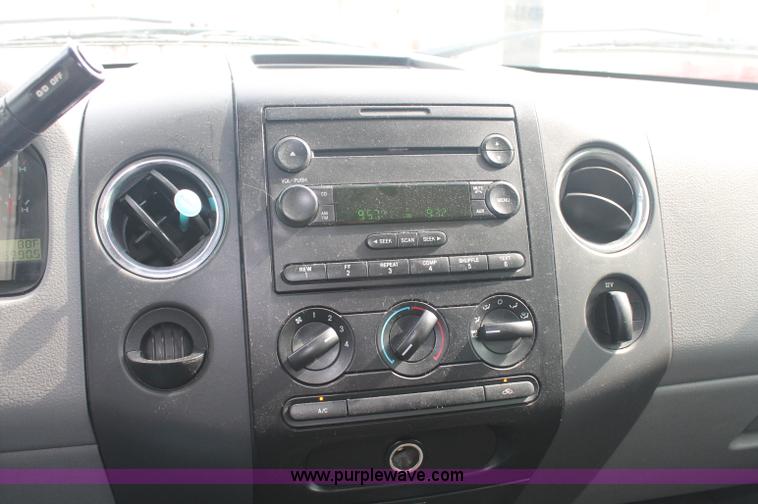 image for item C2792 2005 Ford F150 XLT SuperCab pickup truck