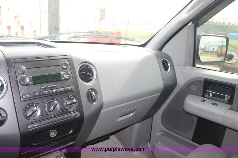 image for item C2792 2005 Ford F150 XLT SuperCab pickup truck