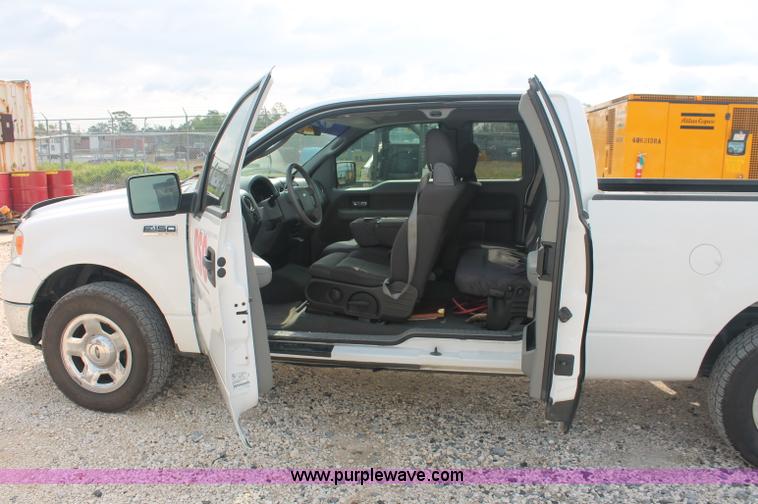 image for item C2792 2005 Ford F150 XLT SuperCab pickup truck