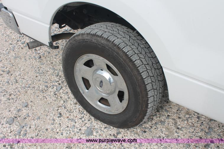 image for item C2792 2005 Ford F150 XLT SuperCab pickup truck