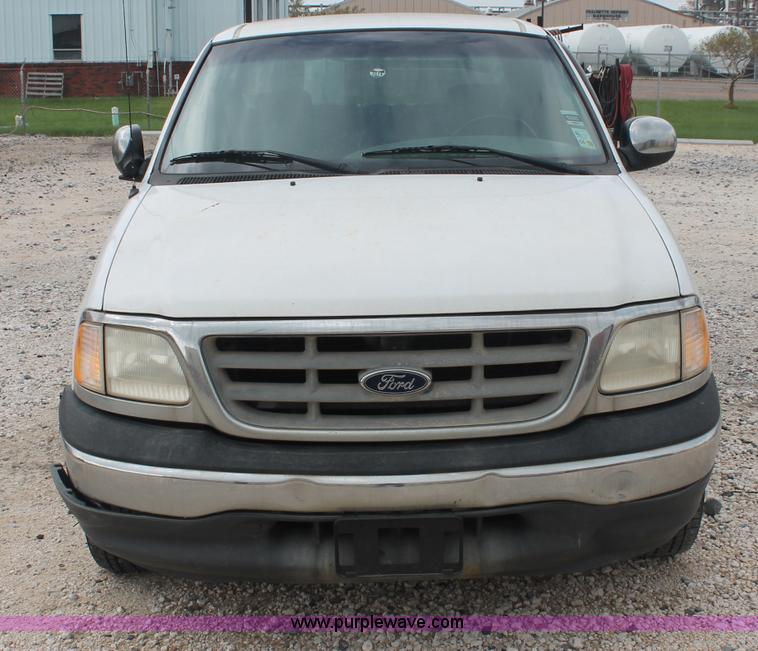 image for item C2793 2001 Ford F150 XLT SuperCab pickup truck