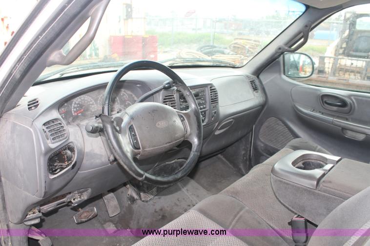 image for item C2793 2001 Ford F150 XLT SuperCab pickup truck