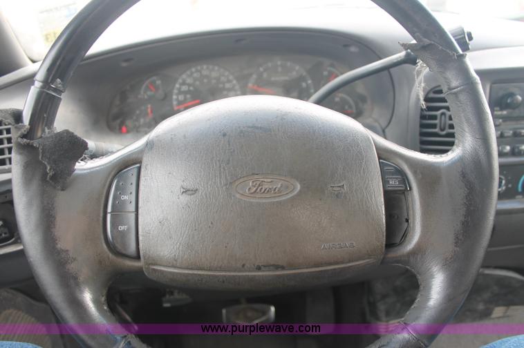 image for item C2793 2001 Ford F150 XLT SuperCab pickup truck