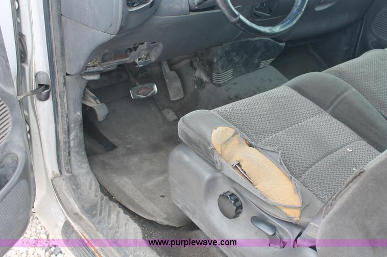 image for item C2793 2001 Ford F150 XLT SuperCab pickup truck