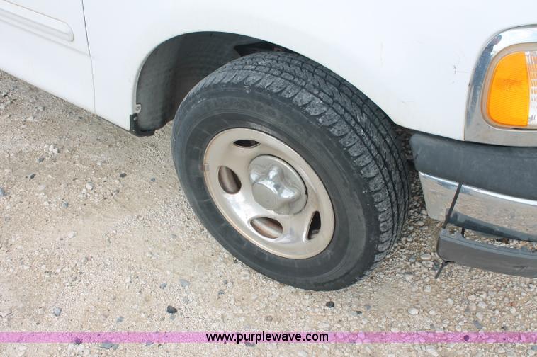 image for item C2793 2001 Ford F150 XLT SuperCab pickup truck