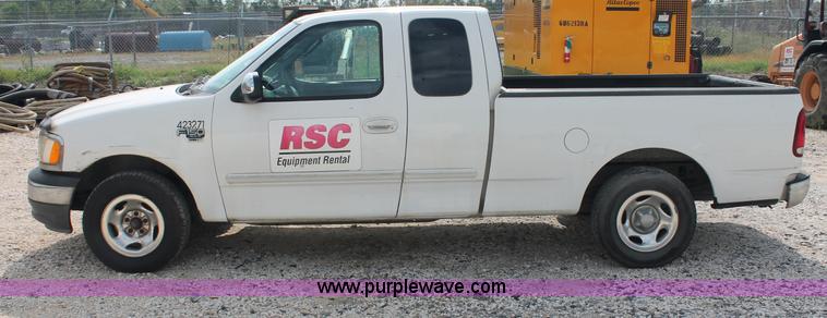 image for item C2794 2002 Ford F150 XLT SuperCab pickup truck