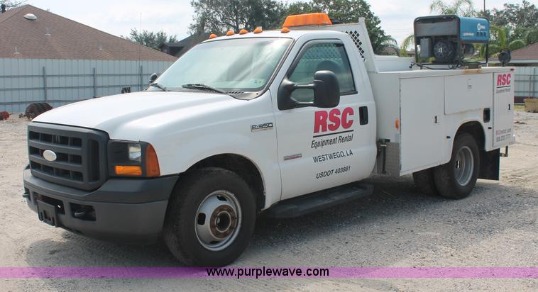 image for item C2795 2007 Ford F350 XL Super Duty service truck