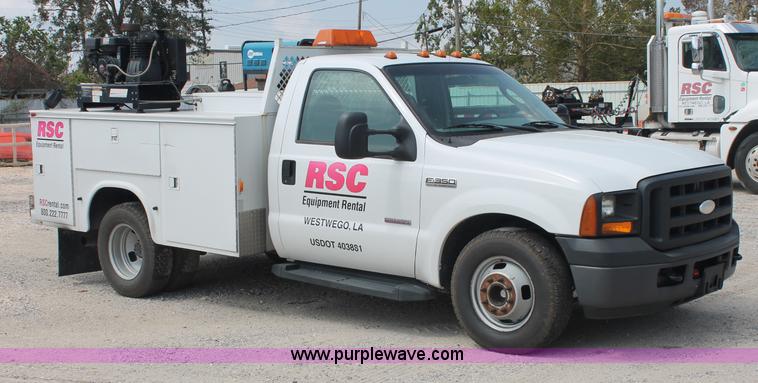 image for item C2795 2007 Ford F350 XL Super Duty service truck