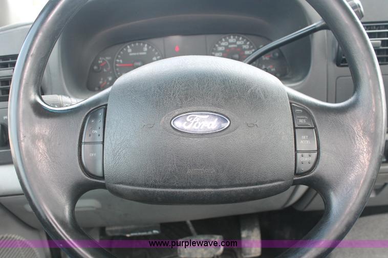 image for item C2795 2007 Ford F350 XL Super Duty service truck