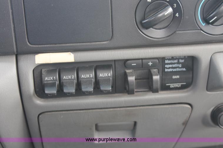 image for item C2795 2007 Ford F350 XL Super Duty service truck