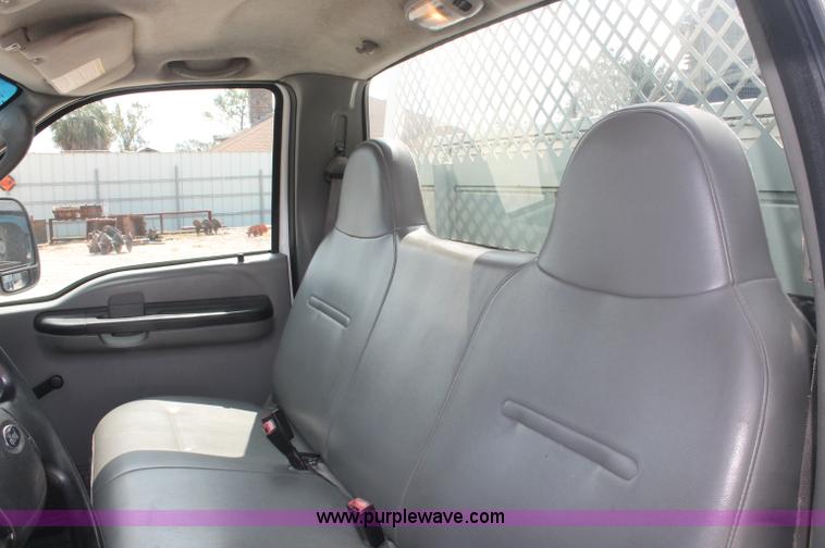 image for item C2795 2007 Ford F350 XL Super Duty service truck